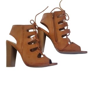 Rouge! Women's Tan Heeled Sandals Size 8.5